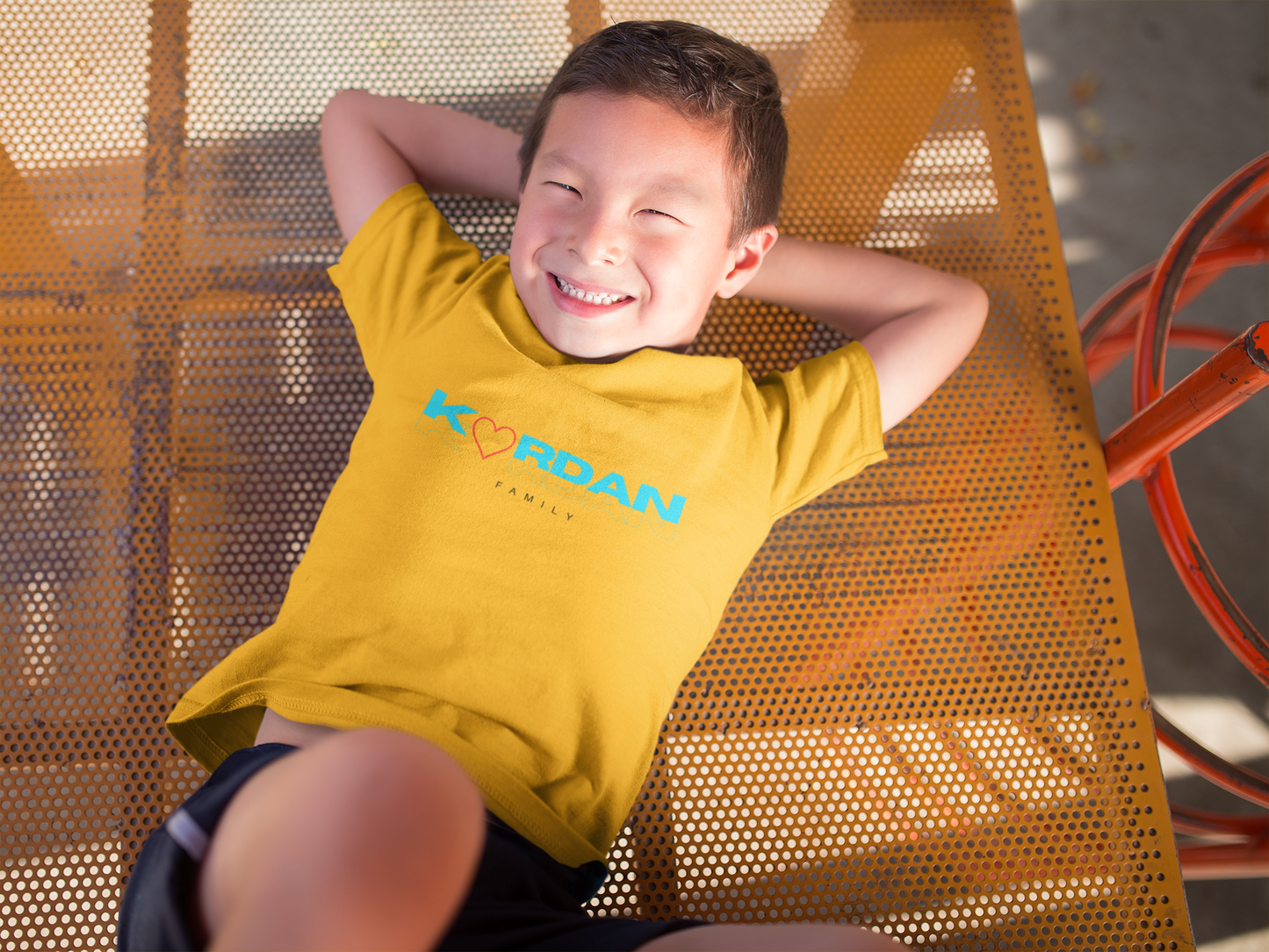 T-shirt dziecięcy żółty logo Kordan z sercem