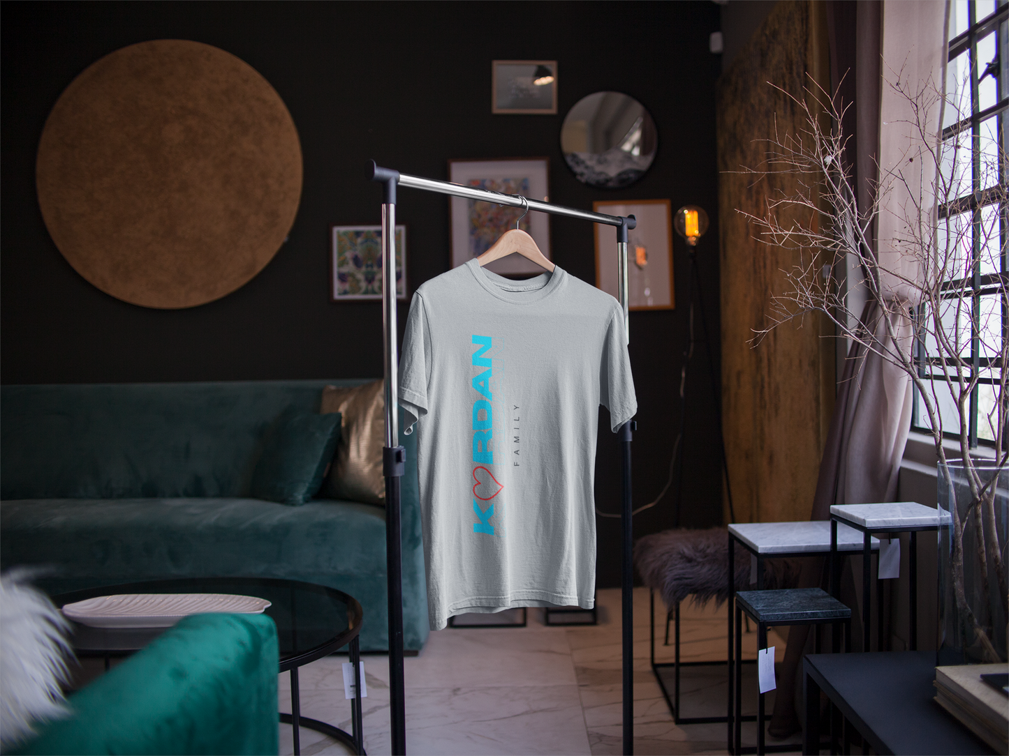 T-shirt szary logo pionowe Kordan z sercem