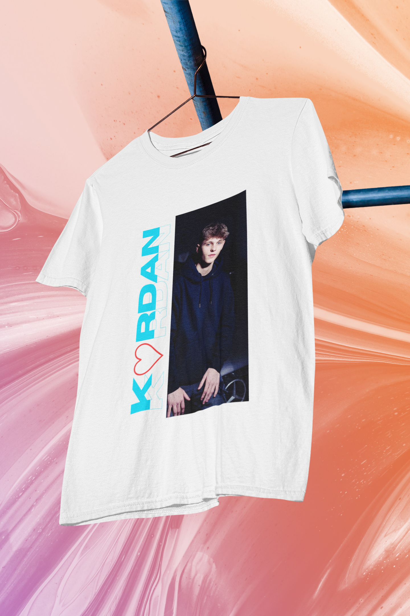 T-shirt dziecięcy biały z drukowanym autografem Kordan 3