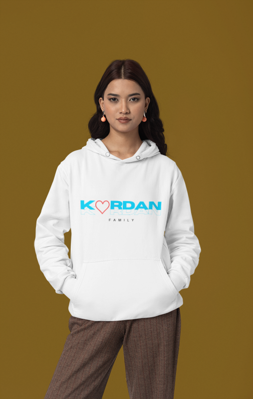 Biała bluza z kapturem logo poziome z sercem